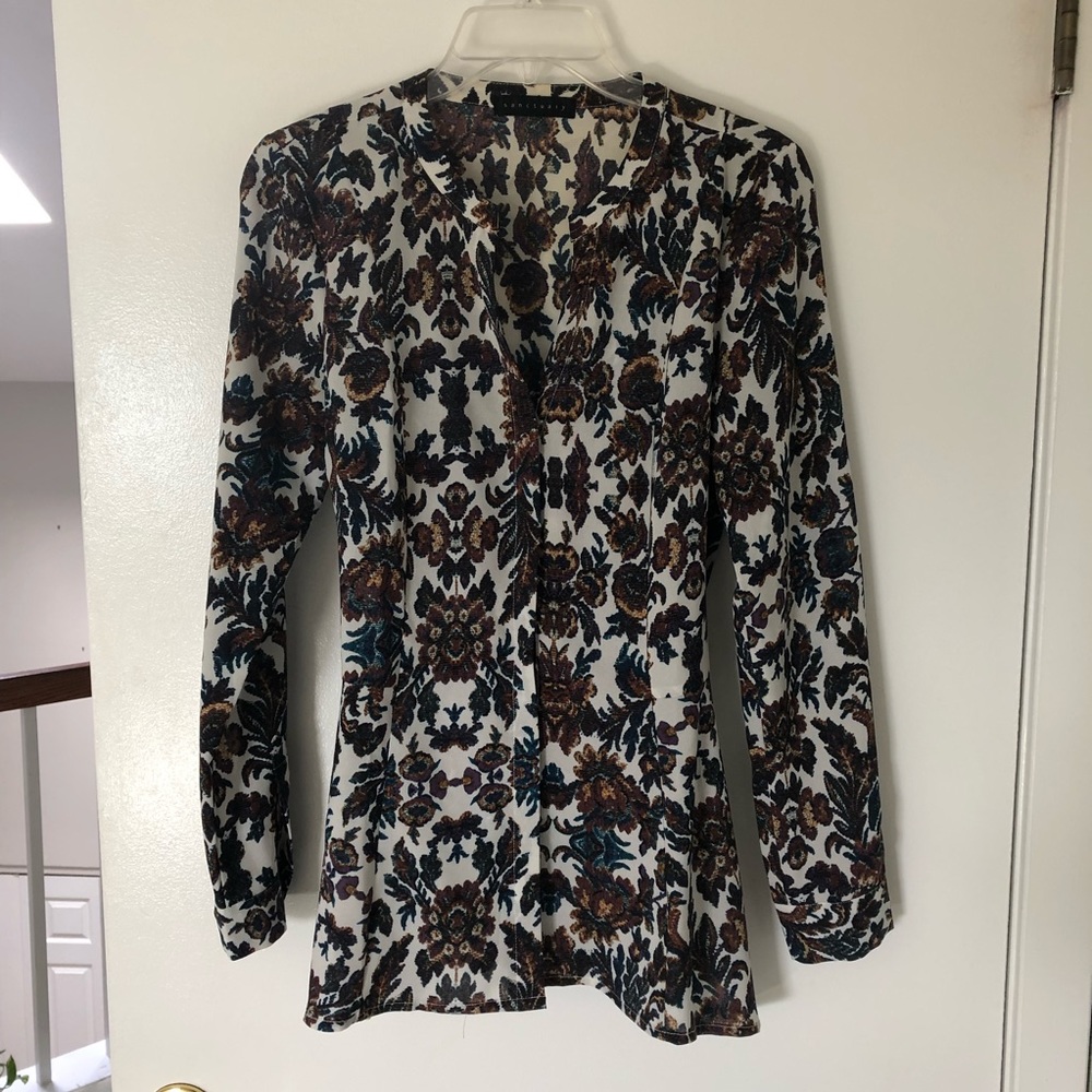 Long sleeve floral blouse
